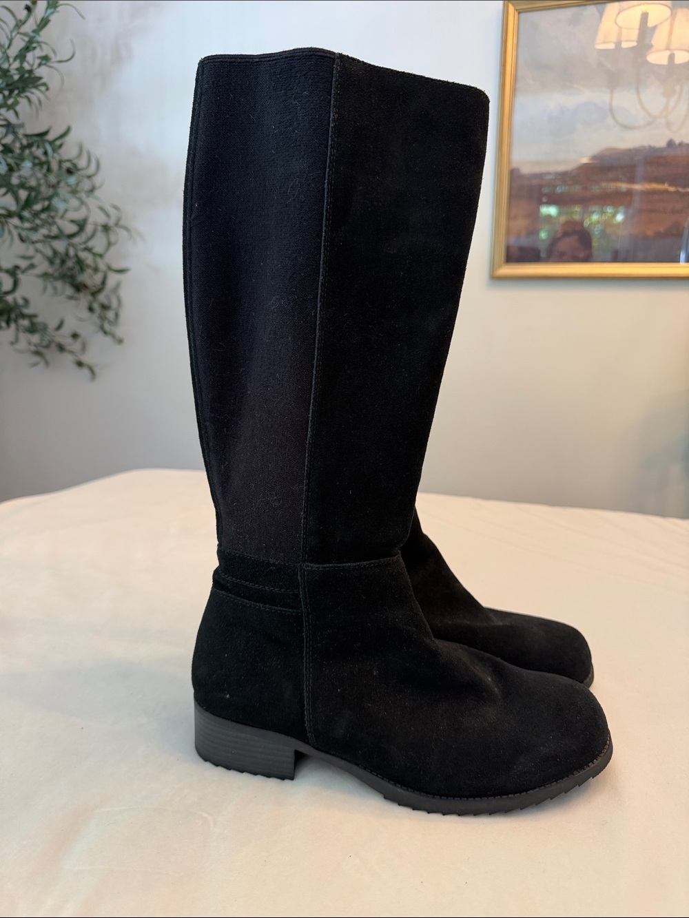 Comfy Moda Black Suede Knee-High Heeled Boots w/ Sherpa Footbed, sz 8 - Picture 1 of 14